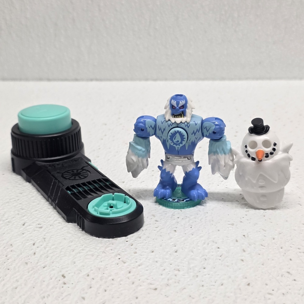 2021 Legends Of Akedo Powerstorm Series SHATTERCLAW Battle Giant & Controller